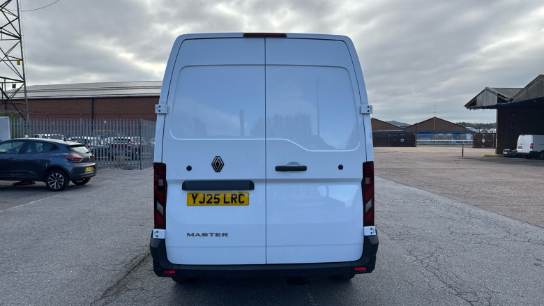 Renault Master Mwb Diesel Fwd MM35 Blue dCi 130 Advance Medium Roof Van